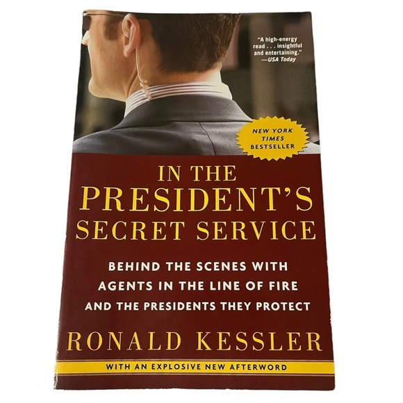 In The President’s Secret Service by Ronald Kessler Glossy Soft-Covered Secrets - Picture 1 of 12